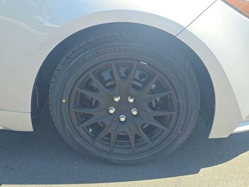 Certified 2023 Toyota Corolla LE FWD image 9