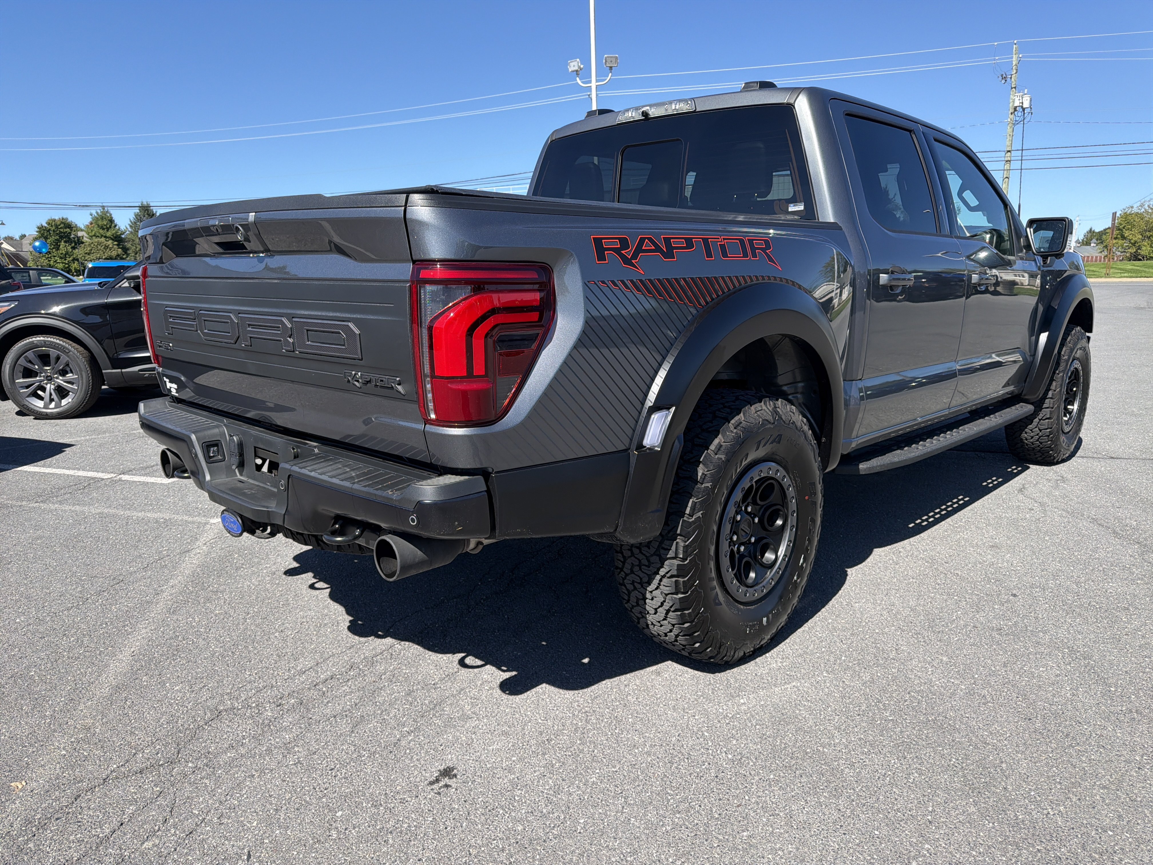 Used 2025 Ford F150 Raptor AWD/4WD image 3