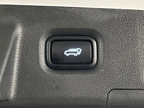 Used 2019 Hyundai Santa Fe SEL image 35