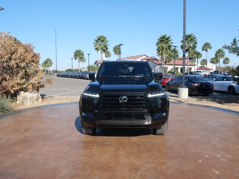 Certified 2026 Lexus GX 550 w/ Accessory Package (2T) image 6
