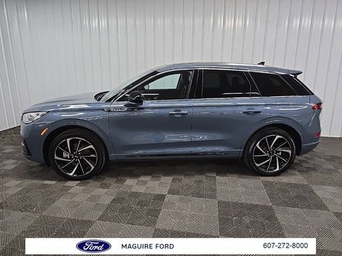 Used 2024 Lincoln Corsair Grand Touring image 6