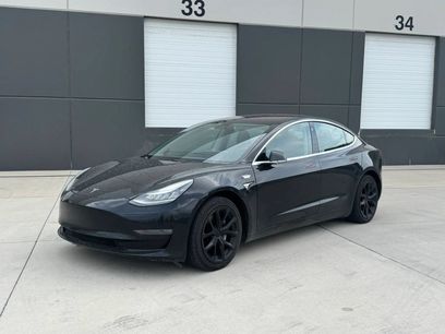 Used 2019 Tesla Model 3 Mid Range