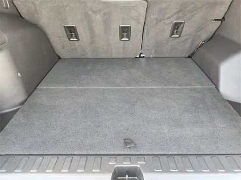 Used 2022 Chevrolet Equinox RS w/ RS Leather Package image 32