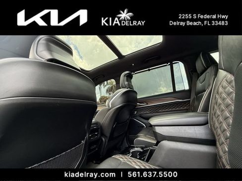 Used 2021 Jeep Grand Cherokee L Summit w/ Luxury Tech Group V AWD/4WD image 15