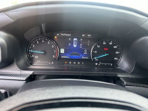 Used 2023 Ford Explorer XLT w/ Equipment Group 202A AWD/4WD image 15