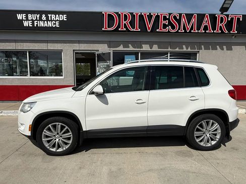Used 2011 Volkswagen Tiguan S image 6