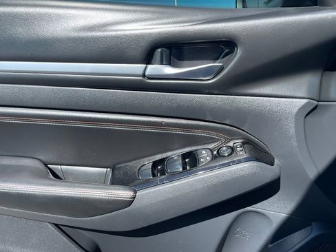 Used 2023 Nissan Altima 2.5 SR w/ SR Premium Package FWD image 5
