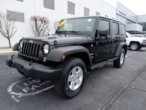 Used 2017 Jeep Wrangler Unlimited Sport w/ Quick Order Package 24S image 2
