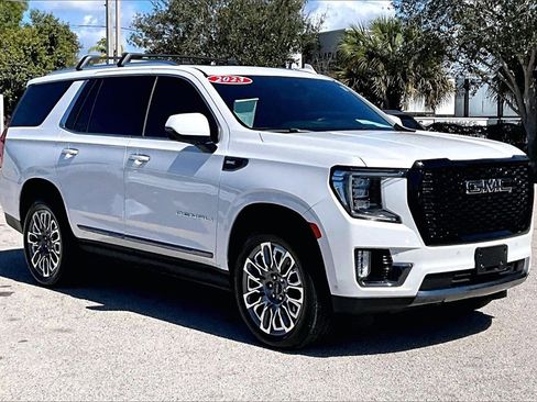 Used 2023 GMC Yukon Denali Ultimate image 2