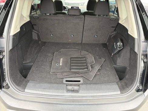 Used 2023 Nissan Rogue S image 26
