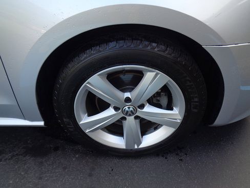 Used 2013 Volkswagen Passat 2.5 SE image 10