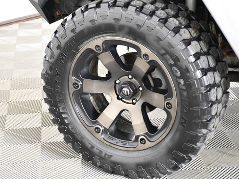 Used 2013 Jeep Wrangler Unlimited Sahara w/ Connectivity Group AWD/4WD image 51