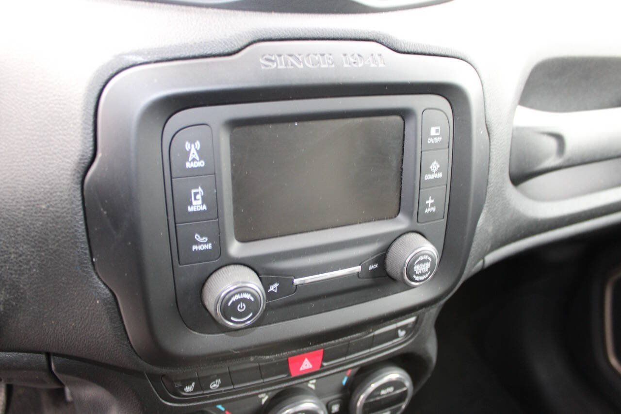 Used 2017 Jeep Renegade Limited AWD/4WD image 15