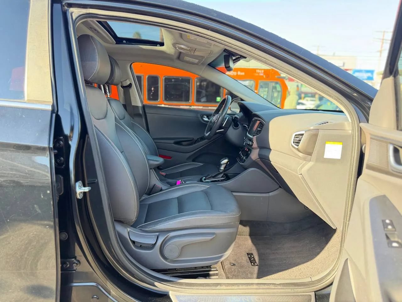 Used 2018 Hyundai Ioniq Limited FWD image 36