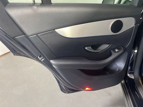 Used 2019 Mercedes-Benz GLC 300 4MATIC image 28