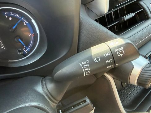 Certified 2023 Toyota RAV4 LE AWD/4WD image 26