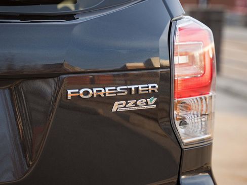 Used 2017 Subaru Forester 2.5i w/ Popular Package #2A image 6