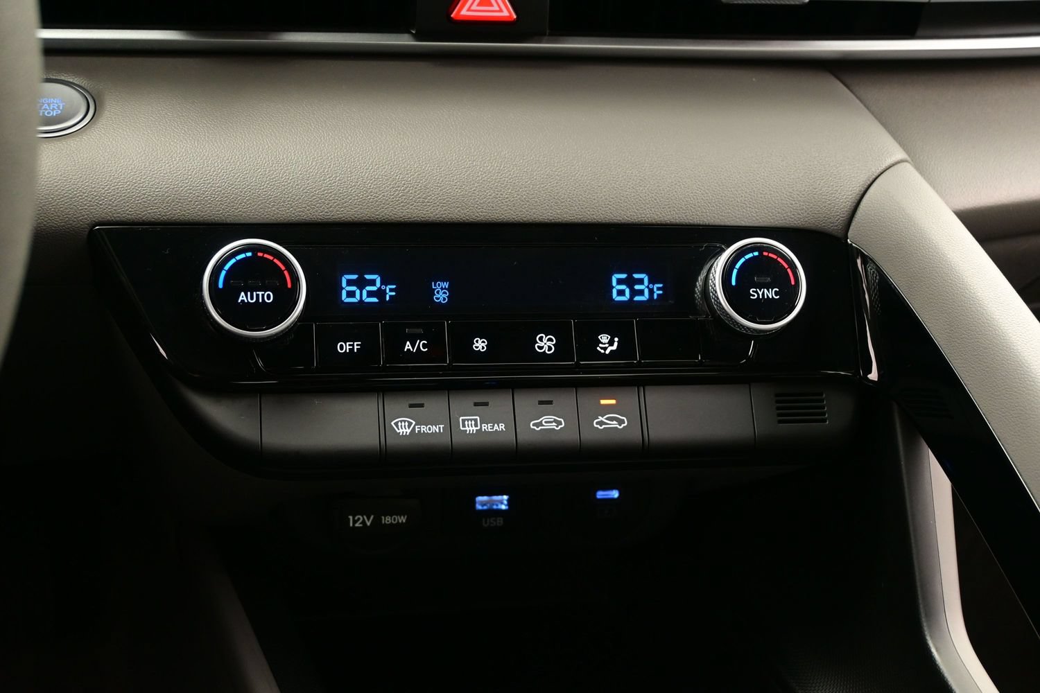Certified 2026 Hyundai Elantra Hybrid FWD image 19