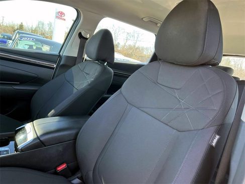 Certified 2022 Hyundai Tucson SE image 9