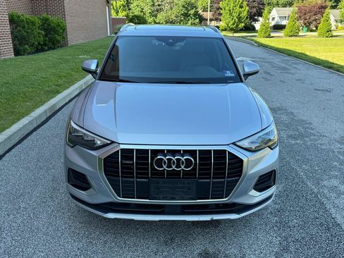 Used 2020 Audi Q3 2.0T Premium AWD/4WD image 2