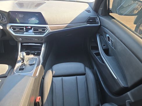 Used 2020 BMW 330i Sedan w/ Driving Assistance Package image 17