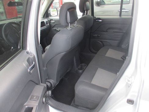Used 2010 Jeep Patriot Sport FWD image 20