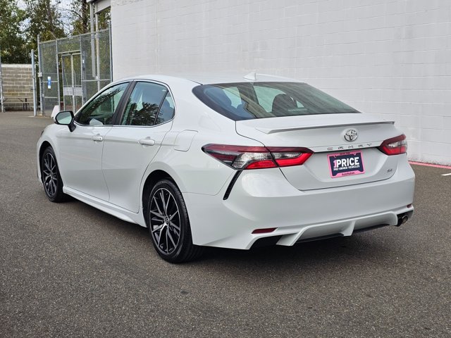 Used 2022 Toyota Camry SE FWD image 7