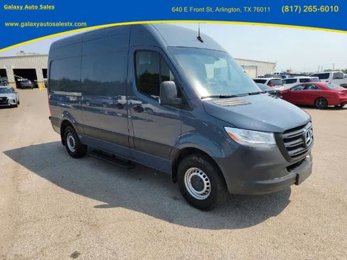 Used 2019 Mercedes-Benz Sprinter 144 image 3