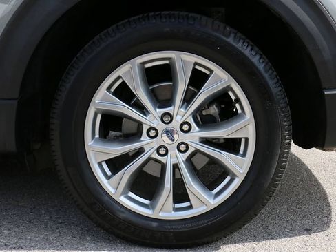Used 2020 Ford Explorer XLT w/ Equipment Group 202A AWD/4WD image 9