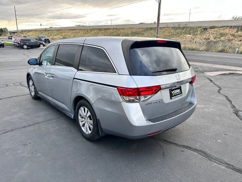 Used 2017 Honda Odyssey EX image 4