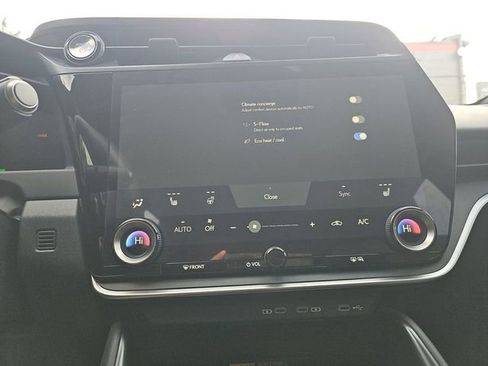 Used 2024 Lexus RZ 450e Premium image 29