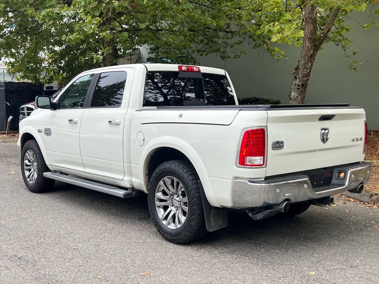 Used 2016 RAM 1500 Laramie Longhorn w/ Convenience Group AWD/4WD image 3