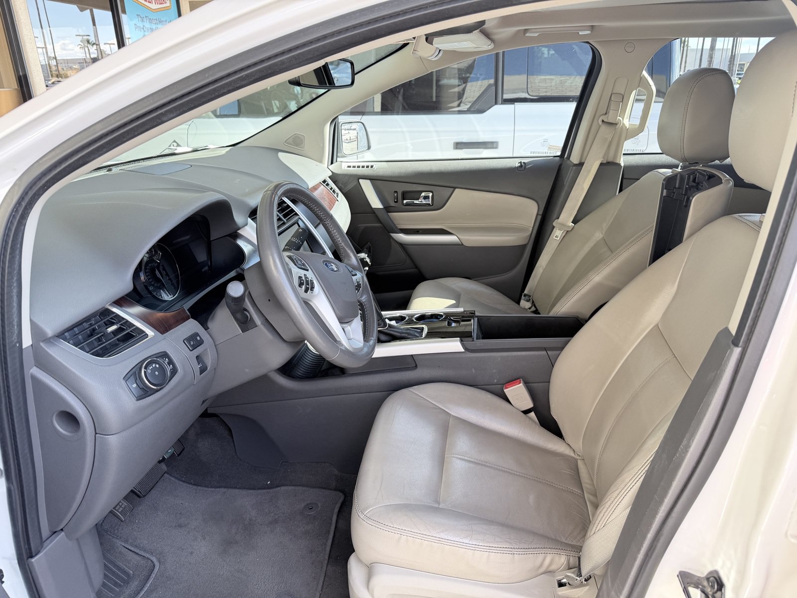Used 2013 Ford Edge Limited FWD image 2
