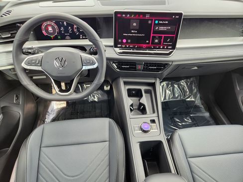 New 2026 Volkswagen Tiguan SE R-Line AWD/4WD image 16
