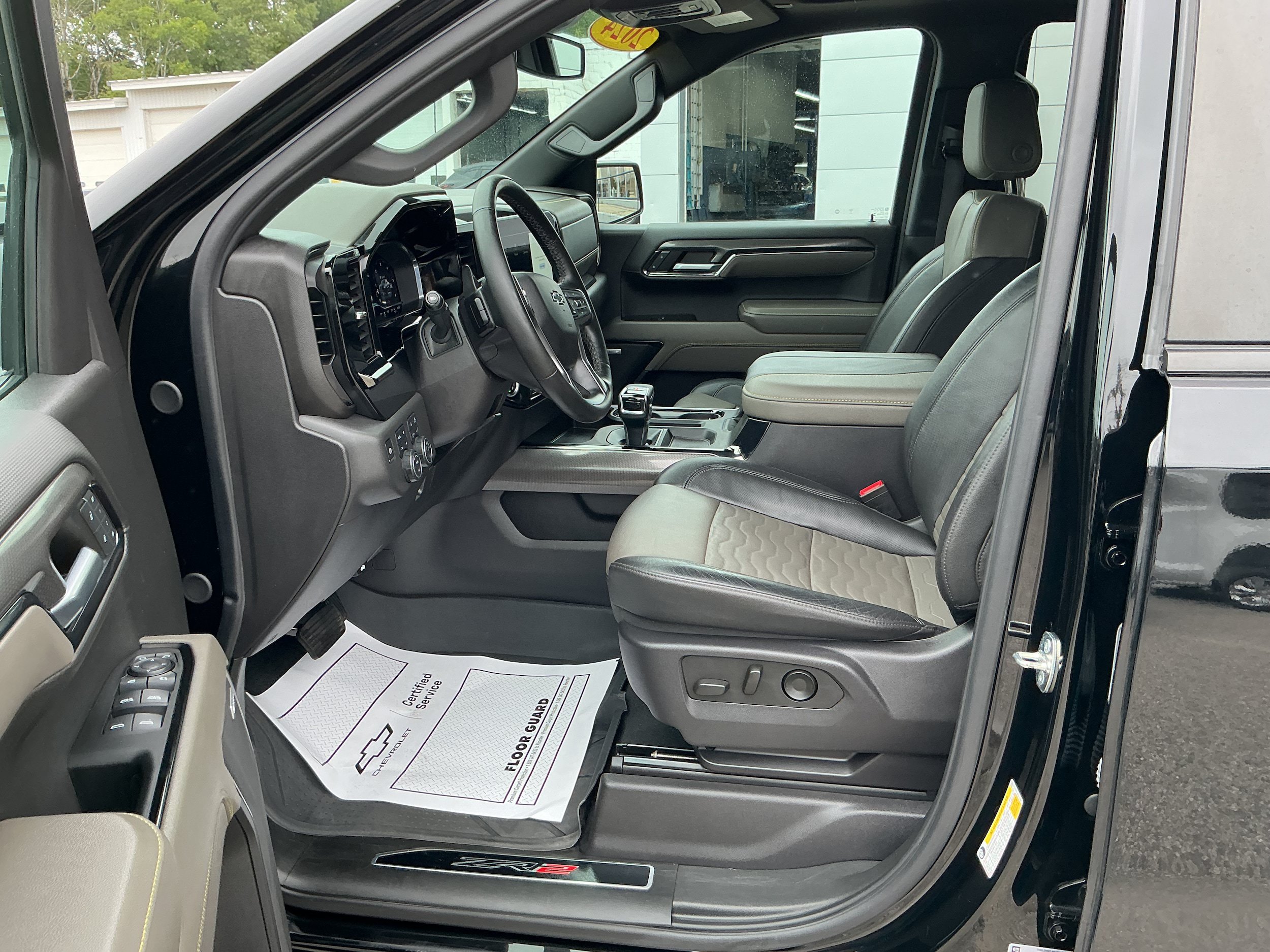 Certified 2024 Chevrolet Silverado 1500 ZR2 AWD/4WD image 9