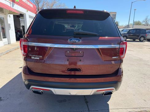 Used 2016 Ford Explorer Platinum image 8