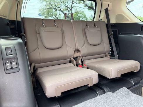 Used 2022 Lexus GX 460 Premium w/ Accessory Package AWD/4WD image 21