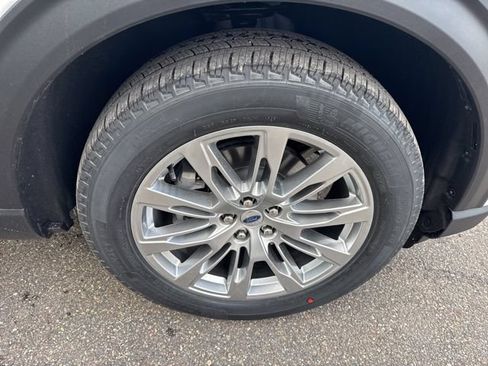 New 2026 Ford Explorer Active w/ Active Comfort Package AWD/4WD image 13