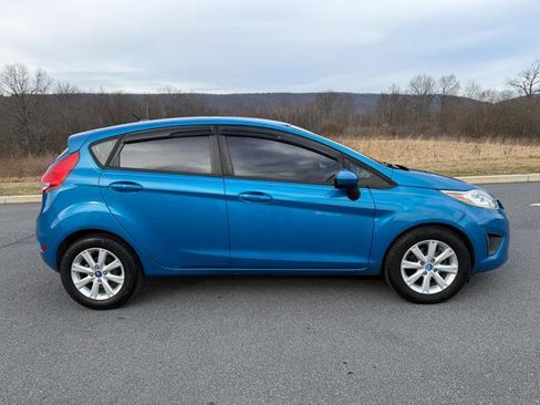 Used 2012 Ford Fiesta SE image 4