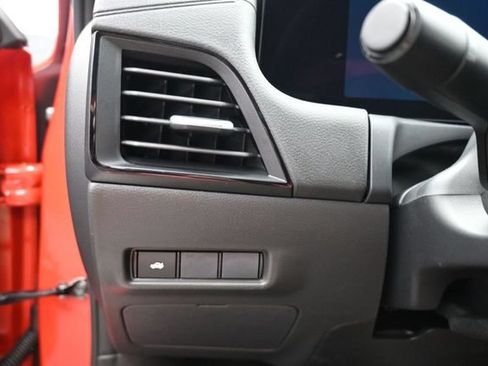 Used 2026 Nissan Sentra SR w/ Floor Mat Package FWD image 23