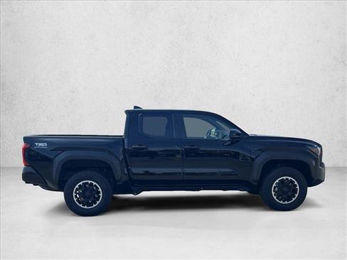 Certified 2024 Toyota Tacoma TRD Off-Road image 4