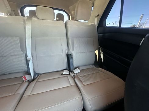 Used 2020 Ford Explorer 4WD image 13