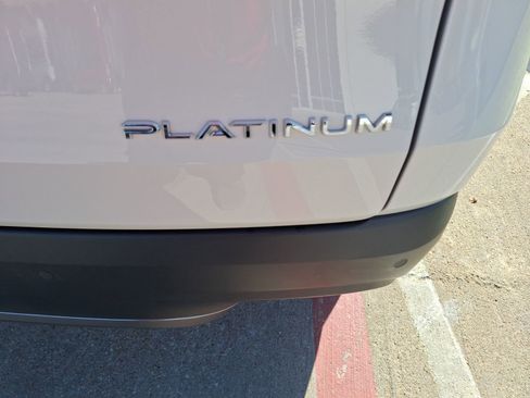 Used 2024 Toyota Grand Highlander Platinum image 12