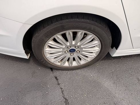 Used 2014 Ford Fusion Energi SE w/ Driver Assist Package FWD image 33