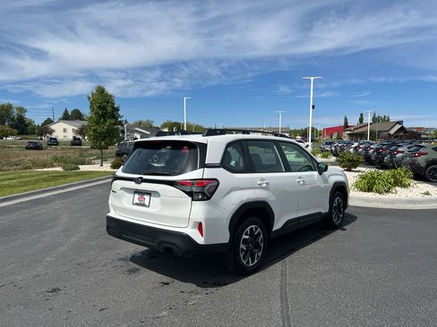 Used 2026 Subaru Forester AWD/4WD image 4