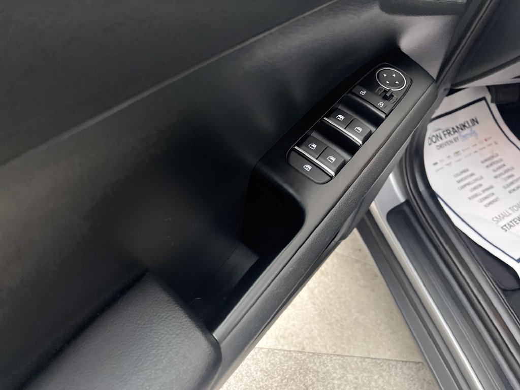 Certified 2025 Kia Soul LX FWD image 10