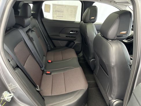 New 2025 Nissan Kicks SR w/ SR Premium Package image 17