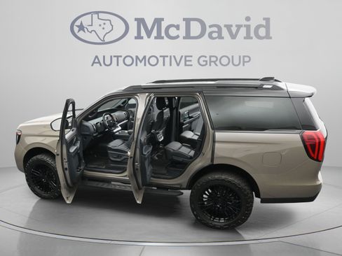 Used 2027 Ford Expedition Tremor w/ Driver's Package AWD/4WD image 46