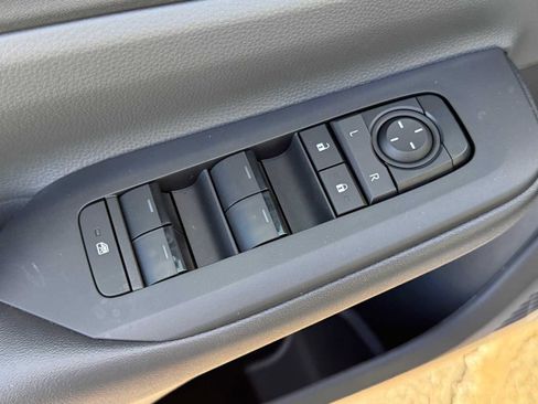 New 2026 Toyota Prius LE AWD/4WD image 7