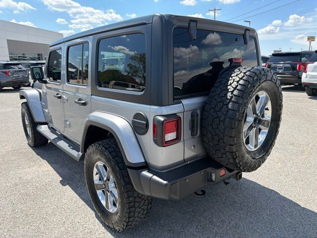 Used 2018 Jeep Wrangler Unlimited Sahara AWD/4WD image 7